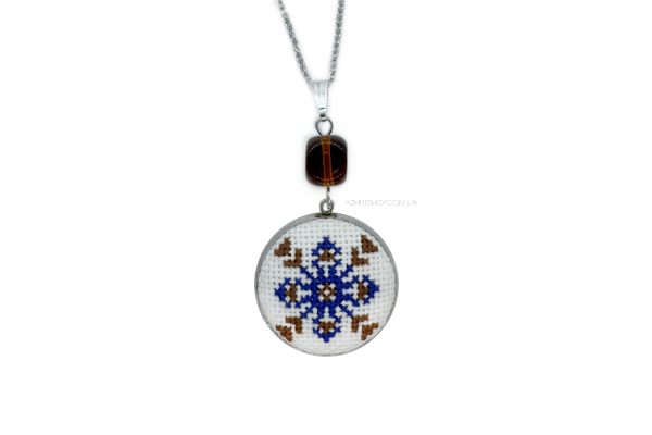 Набір для вишивання кулона із закодованим словом "Барвисті спогади - Полтава" MES103